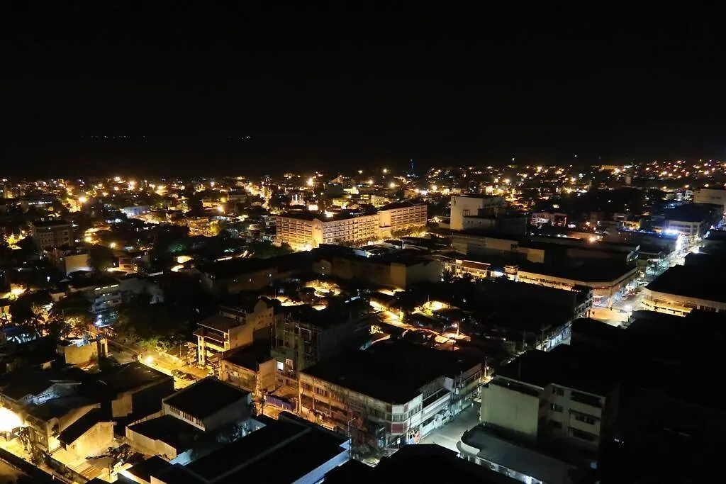 Loft-Style Condo @ Avida Towers With Wifi Davao Philippines